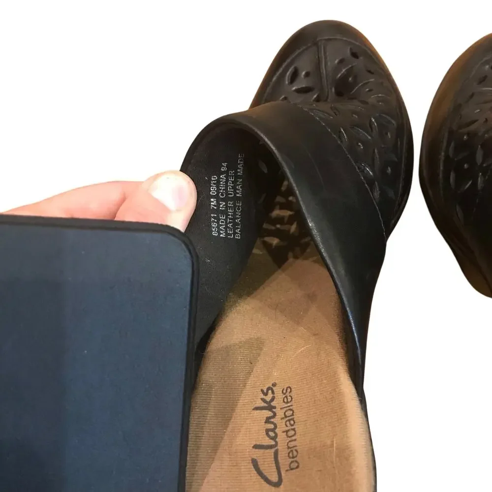 Clarks black leather bendable heeled clogs size 7 1/2 - Picture 3 of 4